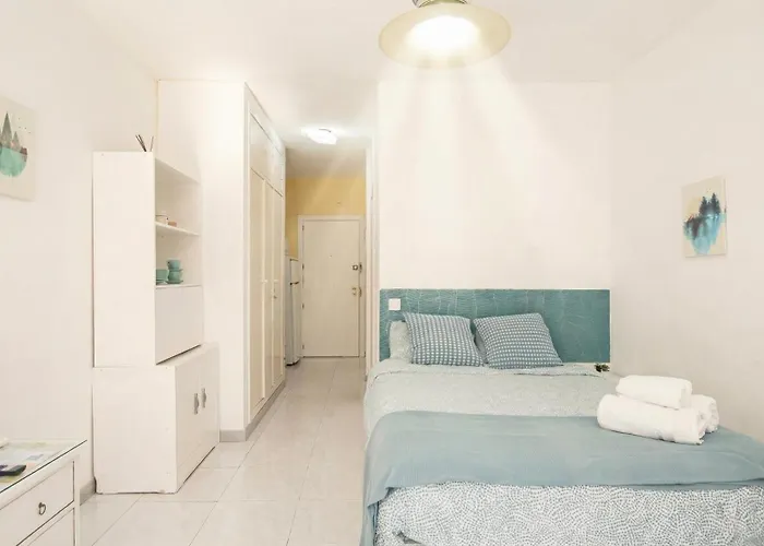 Wonderful With Terrace - 15m Walk Giralda Apartamento *
