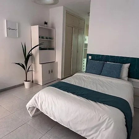 Wonderful With Terrace - 15m Walk Giralda Apartment Sevilla