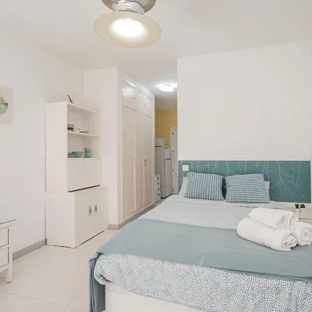Wonderful With Terrace - 15m Walk Giralda Apartman *
