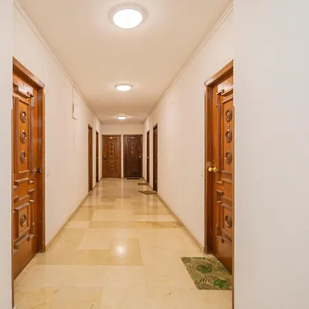 아파트 Wonderful With Terrace - 15m Walk Giralda